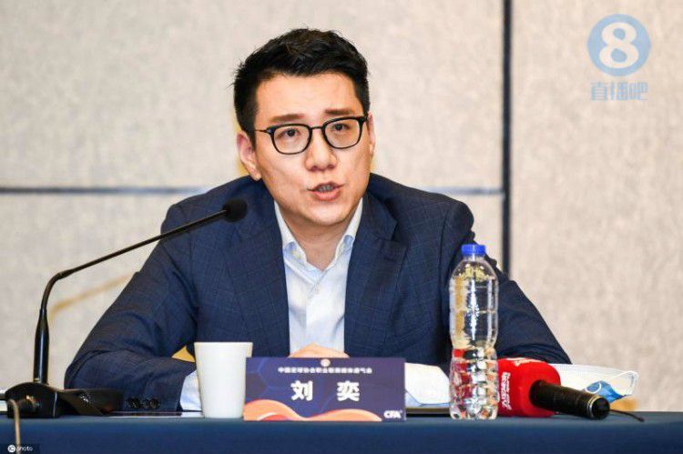 嗯啊h宝贝张开腿嗯啊好深军婚